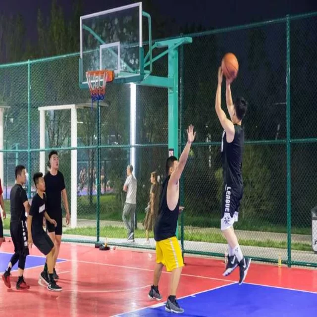 体育热点风云：球迷关注与媒体舆论的交汇点
